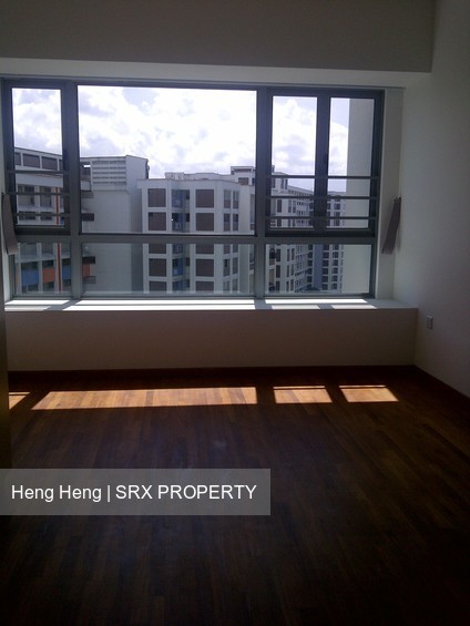 Waterfront Waves (D16), Condominium #169811462